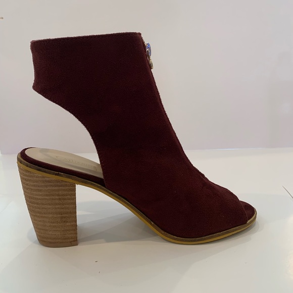 Catherine Malandrino Shoes - Catherine Malandrino ankle strap wine 3” heels 8.5